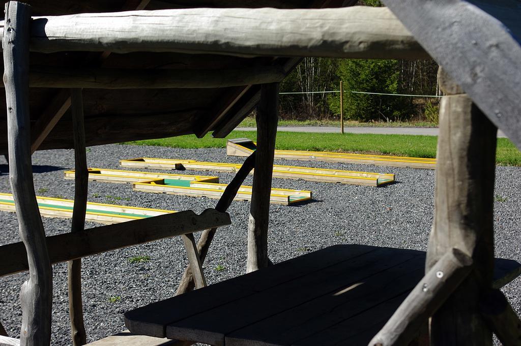 Lits Camping, Stugby Och Kanot Hotel Kültér fotó