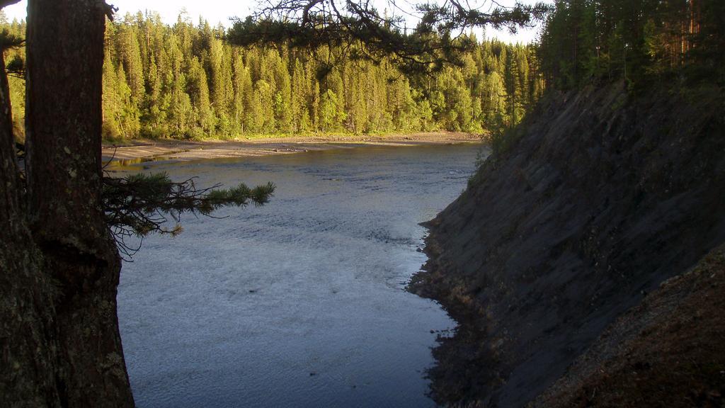 Lits Camping, Stugby Och Kanot Hotel Kültér fotó